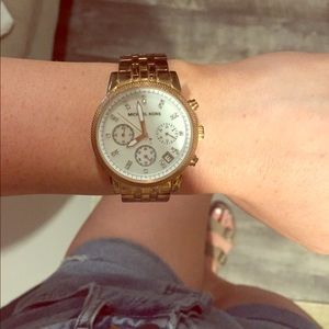 Michael kors gold watch